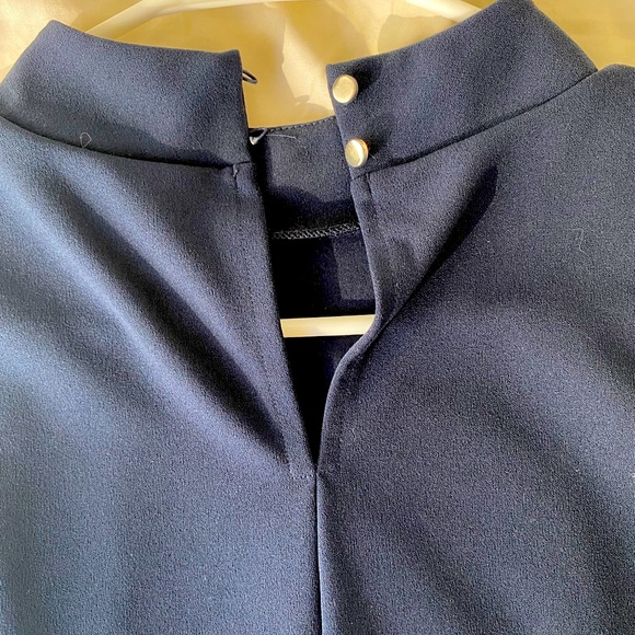 Banana Republic Blouse - Picture 5 of 6